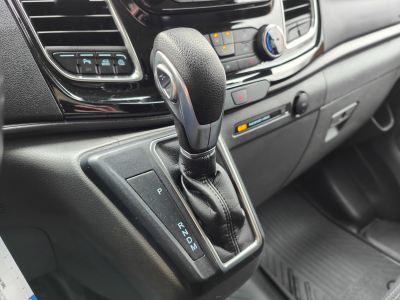 Ford Transit Custom 2.0 TDCI BOITE AUTO 3PLACES CAMERA CARPLAY CRUISE ATTELAGE