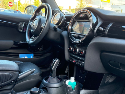 MINI John Cooper Works JOHN_COOPER_WORKS Mini 3-trg. John Cooper Works