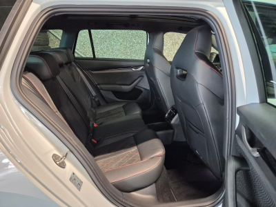 Skoda Octavia COMBI 2.0 TSI 265 RS DSG CANTON PANO CUIR NAVI