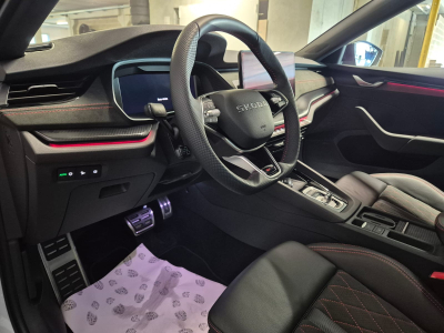 Skoda Octavia COMBI 2.0 TSI 265 RS DSG CANTON PANO CUIR NAVI