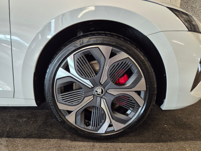 Skoda Octavia COMBI 2.0 TSI 265 RS DSG CANTON PANO CUIR NAVI