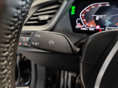 BMW 116 1.5 SDRIVE PACK M GPS CARPLAY CAMERA SIEGES CHAUFFANTS HARMAN KARDON