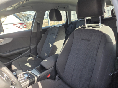 Audi A4 AVANT 30TDI ATTRACTION S-TRONIC