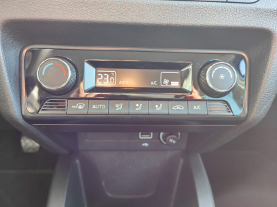Skoda Fabia 1.0 TSI GPS CRUISE CLIM AUTO APS AR