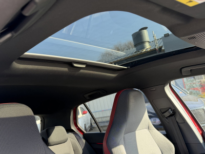 Volkswagen Golf GTI VIII 2.0 TSI 245 DSG HARMAN KARDON PANO NAVI ACC