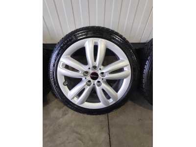 Jantes alu + Pneus hiver 17