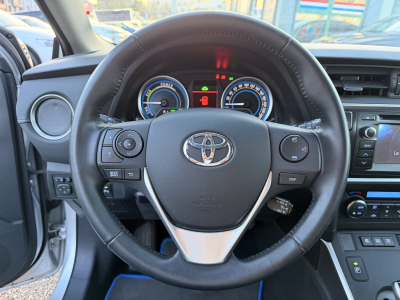 Toyota Auris 1.8 Hybrid