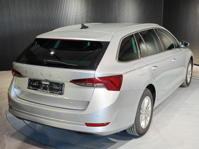 Skoda Octavia 2.0 TDI DSG CARPLAY GPS CAMERA LED SIEGES CHAUFF