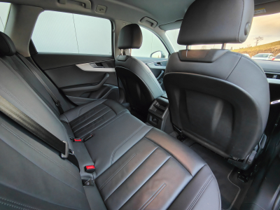 Audi A4 30 TDI S-LINE S-TRONIC CARPLAY GPS CUIR LED