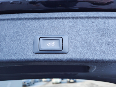 Audi A4 30 TDI S-LINE S-TRONIC CARPLAY GPS CUIR LED