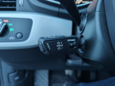 Audi A4 30 TDI S-LINE S-TRONIC CARPLAY GPS CUIR LED