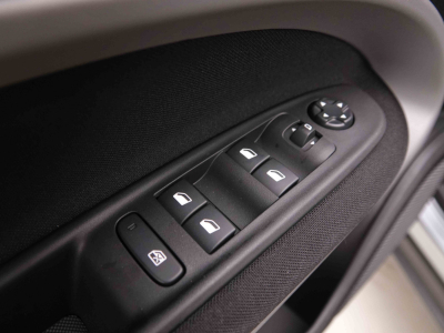 Jeep Avenger 1.2 MHEV DCT Longitide