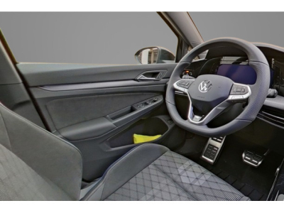 Volkswagen Golf 1.5 eTSI mHEV 150 DSG R-Line