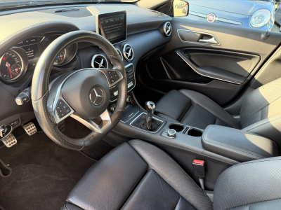 Mercedes-Benz A 180 d AMG line