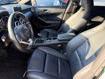 Mercedes-Benz A 180 d AMG line