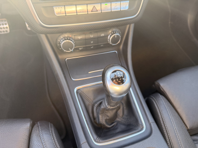 Mercedes-Benz A 180 d AMG line