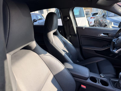 Mercedes-Benz A 180 d AMG line