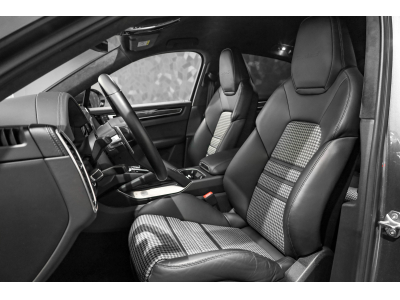 Porsche Cayenne Turbo S Coupé E-Hybrid