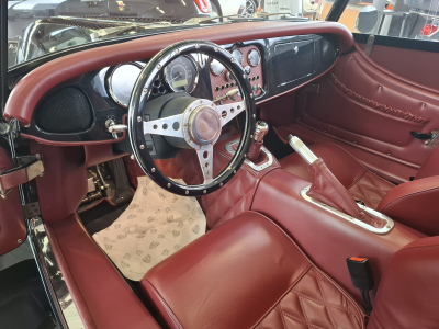 Morgan Plus 8 SPORT BLACK 4.8 V8 BMW 367HP, 1 HAND