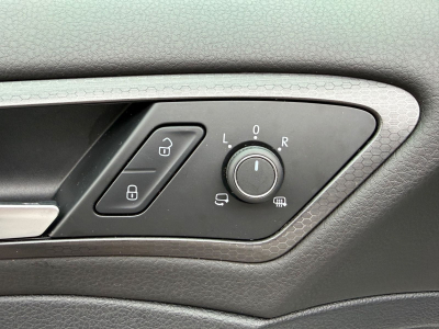 Volkswagen Golf VII Lim. GTI TCR Start-Stopp 350 PS/Pano/