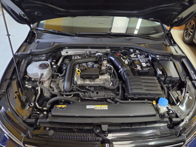 Volkswagen Golf VIII 1.0TSI 110CV LIFE