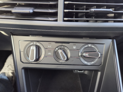 Volkswagen Polo 1.0 TRENDLINE 65CV