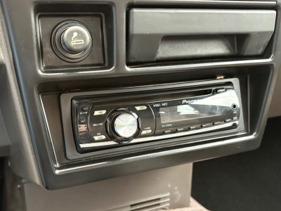 Nissan Terrano 2.4 Prestige/ H KENNZEICHEN /