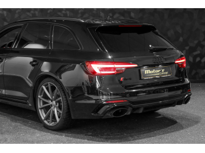 Audi RS4 AVANT 2.9 V6 QUATTRO