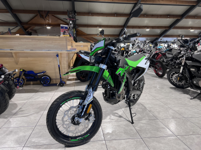 KL Motorcycle KXE Motard 125  SM ABS