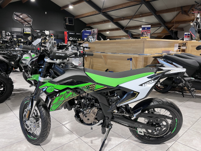 KL Motorcycle KXE Motard 125  SM ABS