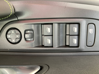 Peugeot 2008 1.2 Hybrid 145 E-DSC6 GT