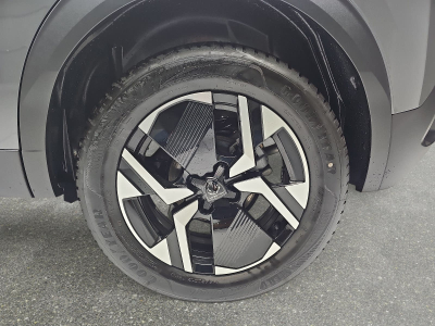 Peugeot 2008 1.2 Hybrid 145 E-DSC6 GT