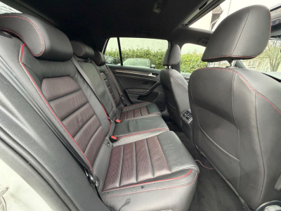 Volkswagen Golf VII Lim. GTI TCR Start-Stopp 350 PS/Pano/