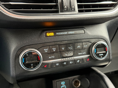 Ford Kuga Plug-In Hybrid Titanium/1.HAND/SCHECKHEFT/