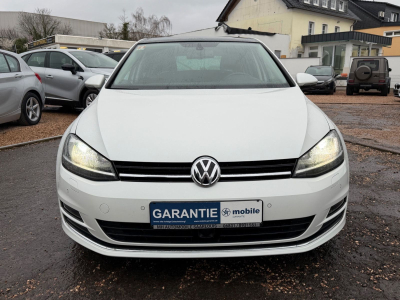 Volkswagen Golf VII Lim. Highline BMT 150PS/DSG/Pano/Leder/