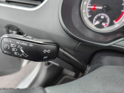 Skoda Octavia 1.6 DSG CARPLAY APS AV/AR SIEGES CHAUFFANTS CRUISE