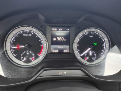 Skoda Octavia 1.6 DSG CARPLAY APS AV/AR SIEGES CHAUFFANTS CRUISE