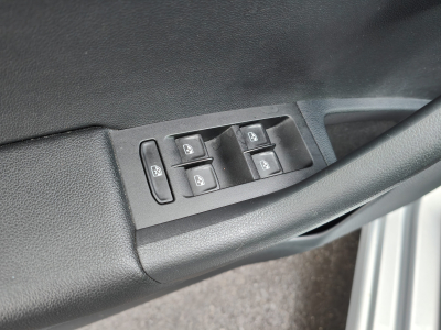 Skoda Octavia 1.6 DSG CARPLAY APS AV/AR SIEGES CHAUFFANTS CRUISE