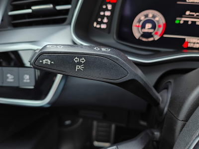 Audi A6 35 TDI AVANT S-LINE GPS CAMERA 360 CARPLAY SIEGES CHAUFFANTS