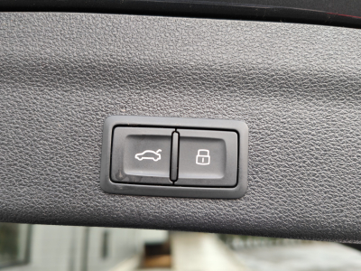 Audi A6 35 TDI AVANT S-LINE GPS CAMERA 360 CARPLAY SIEGES CHAUFFANTS