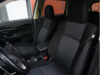 Mitsubishi Outlander Plug-in BASIS 2.4 4WD