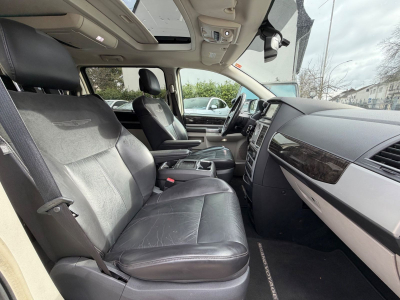 Chrysler Grand Voyager Limited 2.8 CRD Autom.