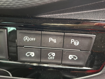 Volkswagen T6.1 Multivan 2.0 TDI 200 DSG 4Motion Highline 7 places