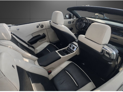 Rolls-Royce Dawn 6.6 V12 BLACK BADGE/ RR BESPOKE INTERIOR
