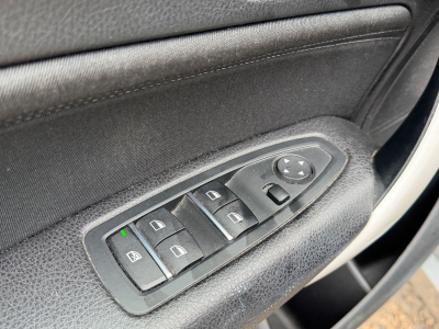 BMW 118 d 150 PS/ xDrive Advantage/LED/LEDER/NAVI/