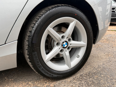 BMW 118 d 150 PS/ xDrive Advantage/LED/LEDER/NAVI/