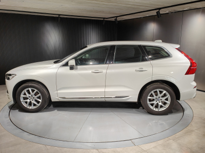 Volvo XC60 B5 GEARTRONIC INSCRIPTION CARPLAY SIEGES + VOLANT CHAUFF