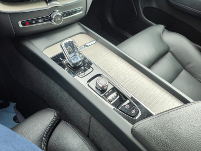 Volvo XC60 B5 GEARTRONIC INSCRIPTION CARPLAY SIEGES + VOLANT CHAUFF