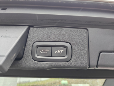 Volvo XC60 B5 GEARTRONIC INSCRIPTION CARPLAY SIEGES + VOLANT CHAUFF