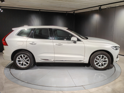 Volvo XC60 B5 GEARTRONIC INSCRIPTION CARPLAY SIEGES + VOLANT CHAUFF